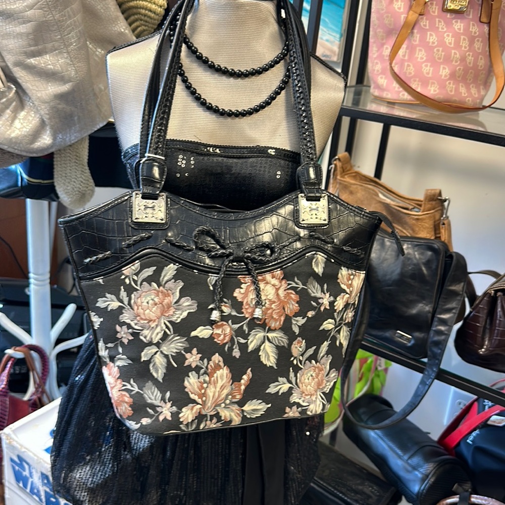 Bueno Floral Handbag with silver Accents